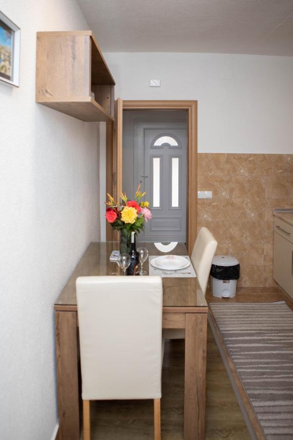 Apartmani Budimcic Требинє Екстер'єр фото